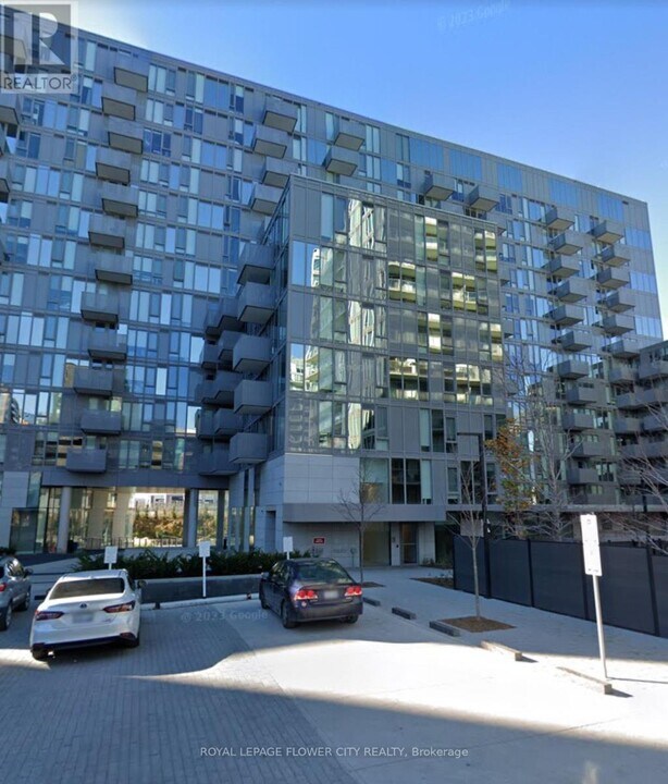 38 Monte Kwinter Ct in Toronto, ON - Building Photo