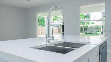 3208 Mandeville St in Deltona, FL - Building Photo - Building Photo