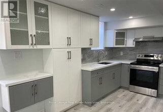 75 Morningside Dr in Halton Hills, ON - Building Photo - Building Photo