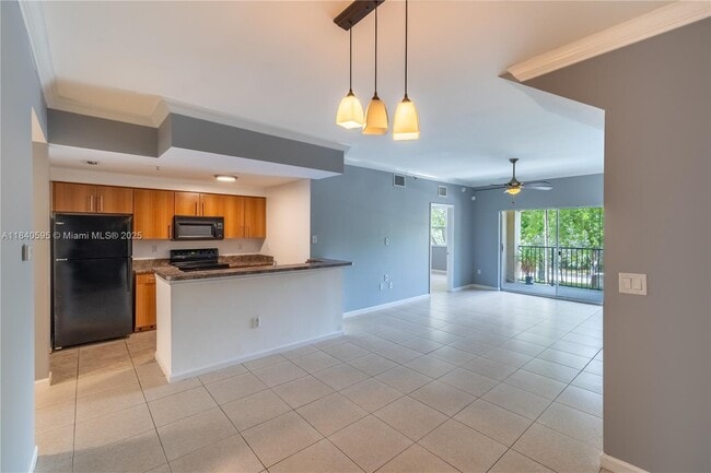 6020 W Sample Rd in Coral Springs, FL - Building Photo - Building Photo