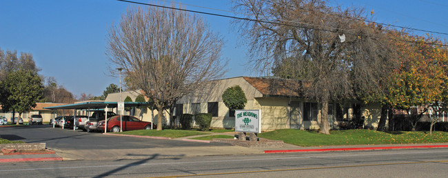 The Meadows in Visalia, CA - Foto de edificio - Building Photo