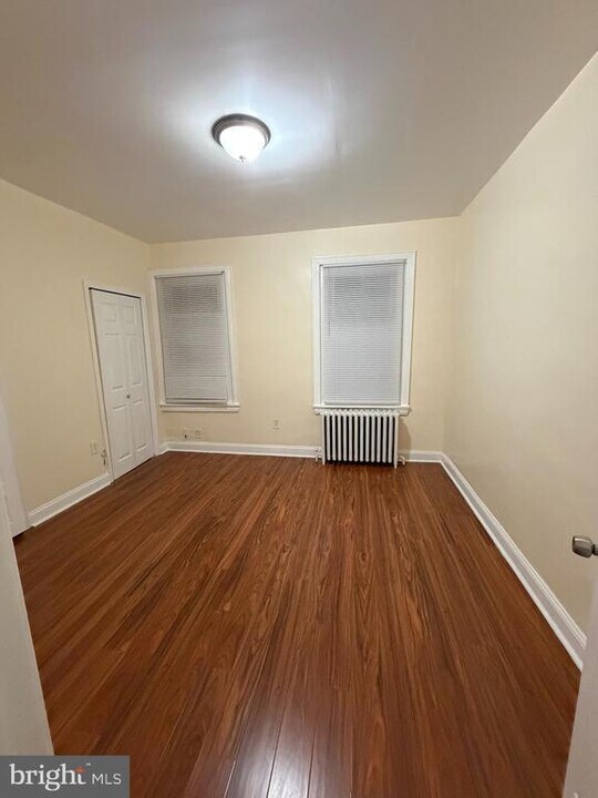 3041 Livingston St in Philadelphia, PA - Building Photo