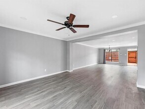 10305 Briar Forest Dr in Houston, TX - Building Photo - Building Photo
