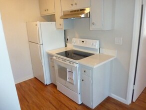 1830 10th Ave in Oakland, CA - Building Photo - Building Photo
