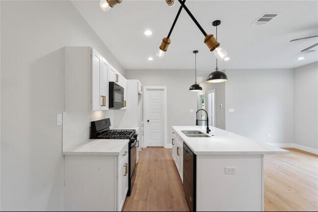 7919 Observatory St-Unit -B in Houston, TX - Building Photo - Building Photo