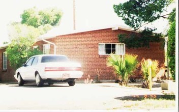 1725-1733 E Hedrick Dr in Tucson, AZ - Building Photo - Building Photo