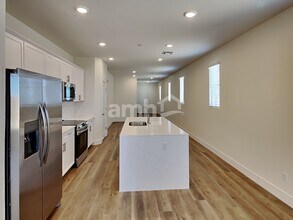 506 Sacred Lotus Pl in Henderson, NV - Building Photo - Building Photo