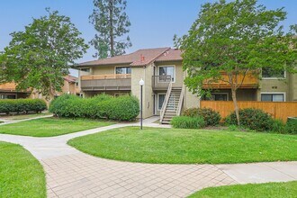 Citrus Place in Azusa, CA - Foto de edificio - Building Photo