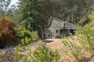 1019 Melaleuca Ln in Mill Valley, CA - Building Photo - Building Photo