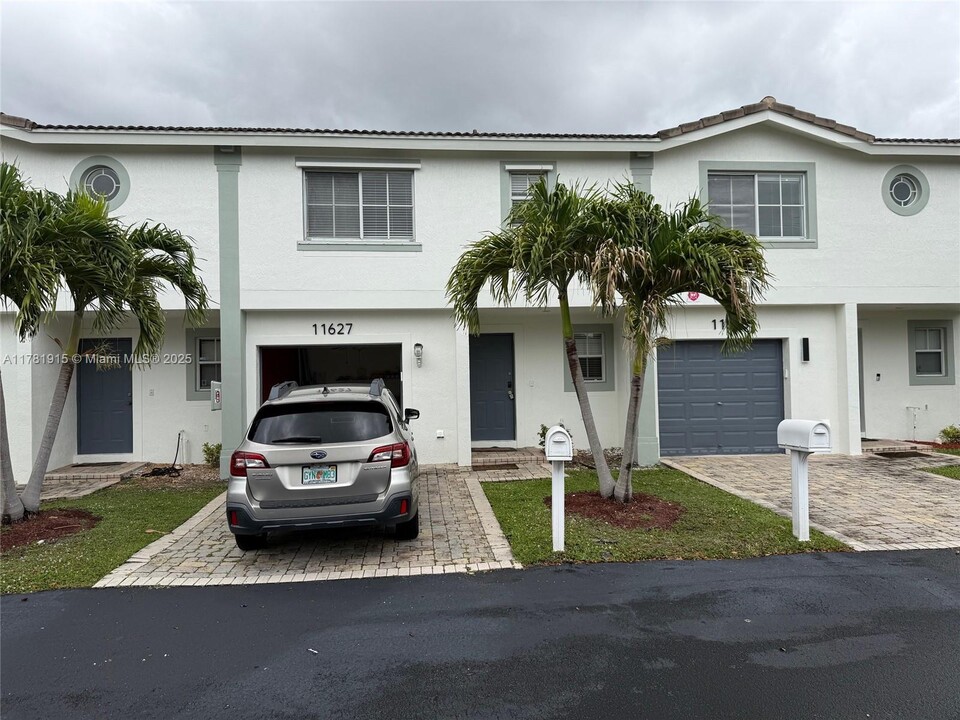 11627 NW 23rd Ct in Coral Springs, FL - Building Photo