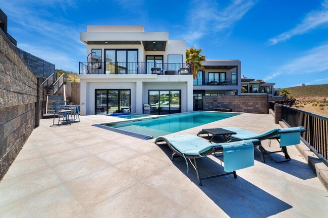 1518 W Torrey Pnes Rd in Hurricane, UT - Foto de edificio - Building Photo