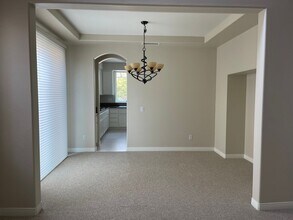 462 Calle Veracruz in Thousand Oaks, CA - Building Photo - Building Photo