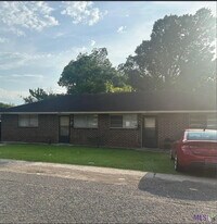 4865 Beechwood Dr in Baton Rouge, LA - Building Photo