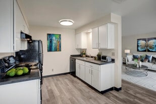 Heatherstone in Kennewick, WA - Building Photo