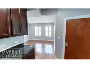 3205 W George St, Unit 2 in Chicago, IL - Building Photo - Building Photo