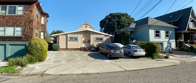 2227 Roosevelt Ave, Unit 2