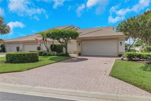 11672 Quail Village Way in Naples, FL - Building Photo