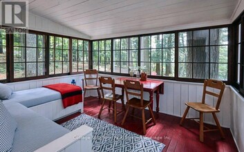 102 Deer Lake Rd in Huntsville, ON - Building Photo - Building Photo