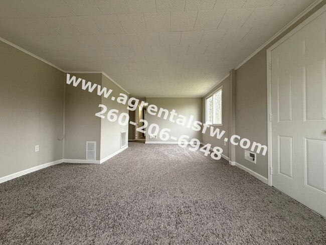 420 Ansley Dr in Fort Wayne, IN - Foto de edificio - Building Photo