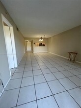 10255 NW 9th Street Cir, Unit 205-7 in Doral, FL - Building Photo - Building Photo