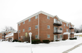 1653 Oakwood Ave Apartments