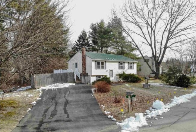 property at 36 Toftree Ln