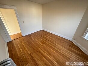 1263 Commonwealth Ave, Unit 49 in Boston, MA - Foto de edificio - Building Photo