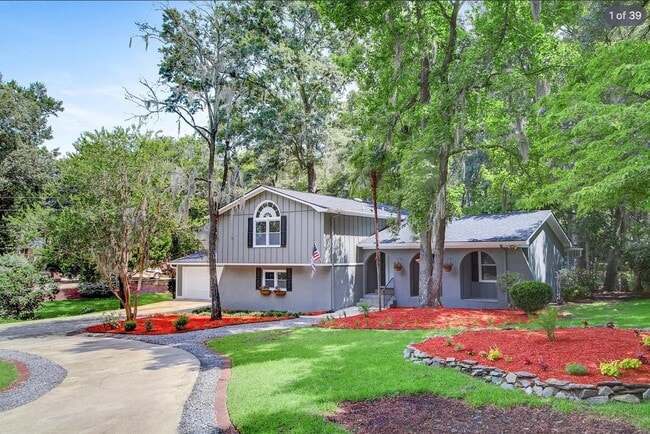 property at 403 Fairington Dr