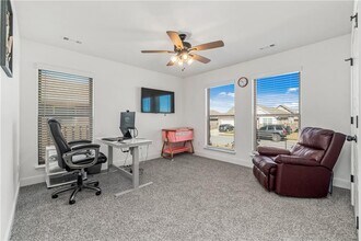 2061 Periwinkle Pl in Centerton, AR - Building Photo - Building Photo