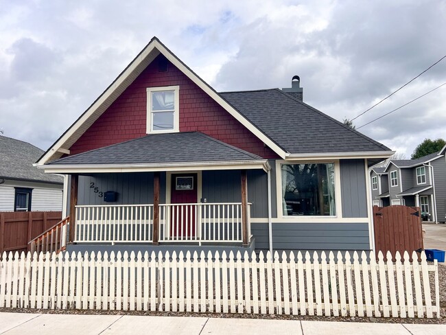 property at 253 S 3rd St