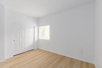 Teresina in Chula Vista, CA - Building Photo - Interior Photo