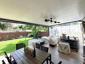 243 SW 5th St in Dania Beach, FL - Foto de edificio - Building Photo