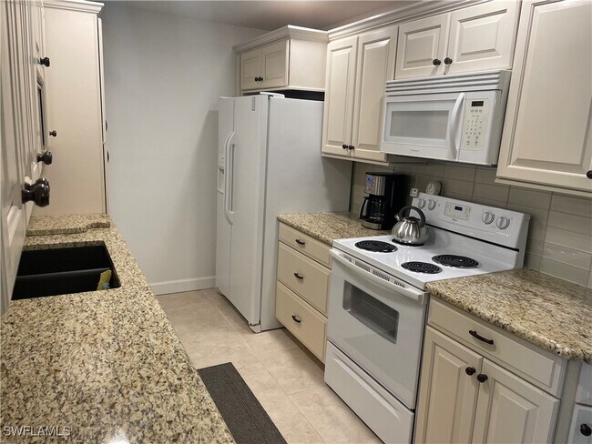 1511 Estero Blvd in Fort Myers Beach, FL - Building Photo - Building Photo