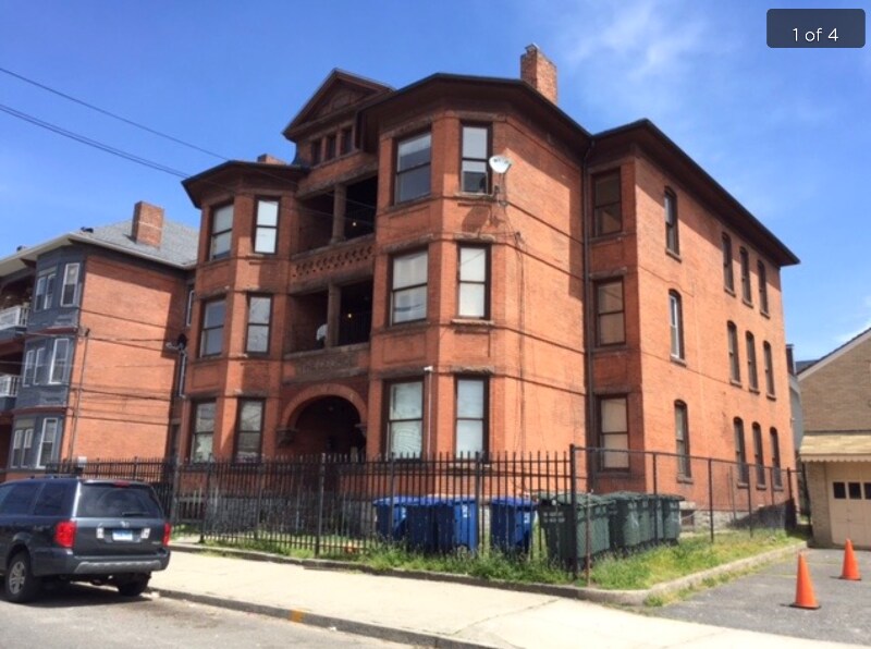 162 William St in Bridgeport, CT - Foto de edificio