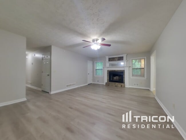 143 Aspen Ct in Woodstock, GA - Building Photo - Building Photo