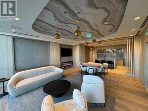 15 Skyridge Dr in Brampton, ON - Building Photo - Building Photo