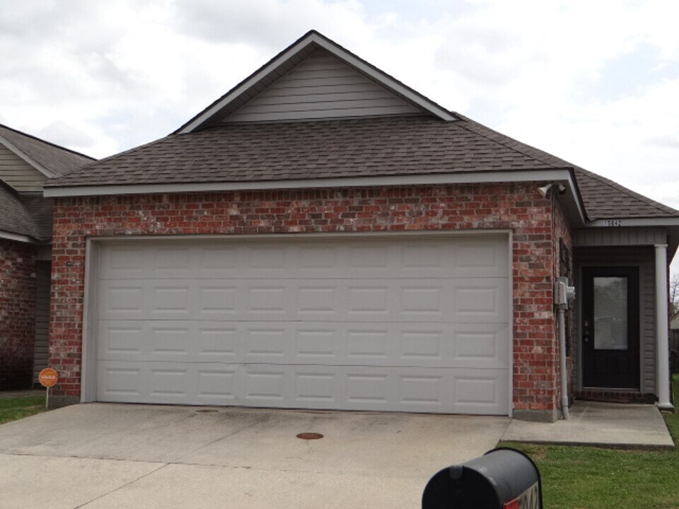15042 Rimrock Ct in Baton Rouge, LA - Building Photo
