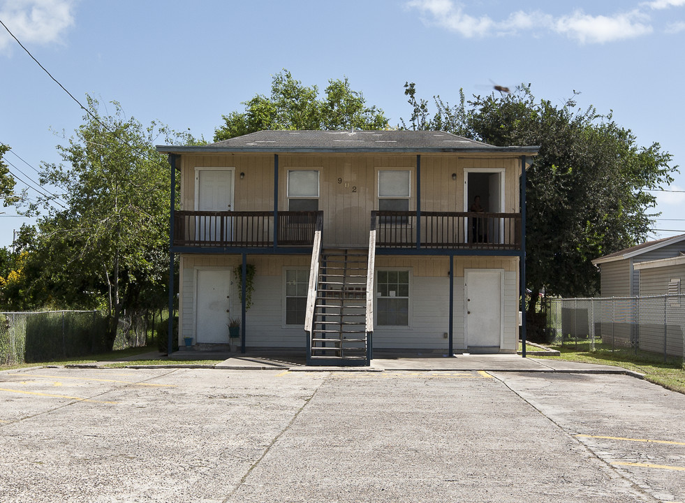 902 18th St in Corpus Christi, TX - Building Photo