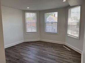 336 Lowell St, Unit 2 in Somerville, MA - Building Photo - Building Photo