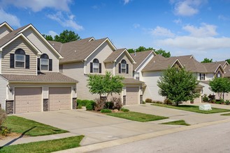 Bennington Park Townhomes in Kansas City, MO - Building Photo - Building Photo