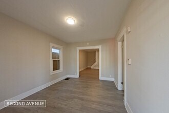 1826 Greenwood Ave in Louisville, KY - Foto de edificio - Building Photo