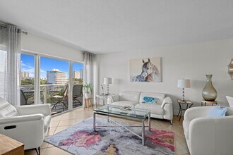 140 NE 28th Ave in Pompano Beach, FL - Building Photo - Building Photo