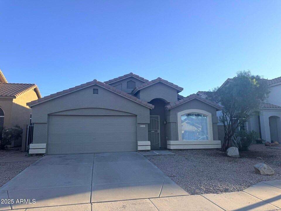 1313 W Kesler Ln in Chandler, AZ - Building Photo