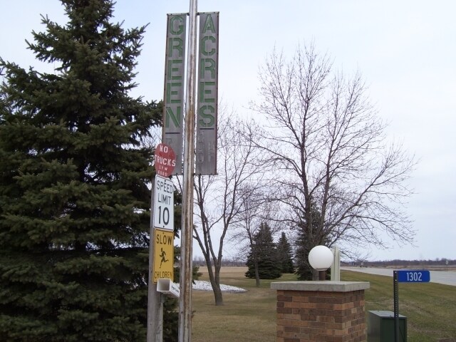 Green Acres Mobile & RV Park in Volga, SD - Foto de edificio