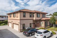 605 N Walnut St in La Habra, CA - Foto de edificio - Building Photo