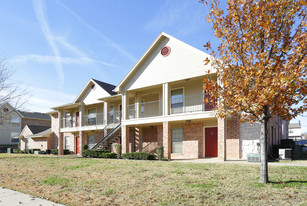 Cole Place Apartments