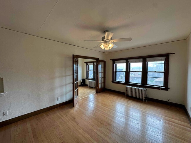 property at 1809 E Marion St
