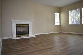2312 Petruchio Way in Roseville, CA - Building Photo - Building Photo