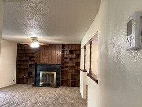 487 W San Jose Ave in Clovis, CA - Building Photo - Building Photo