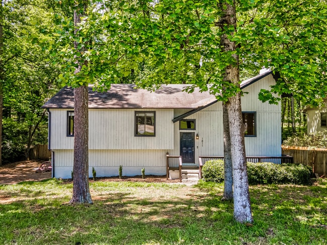 property at 1811 Kimberly Dr SW